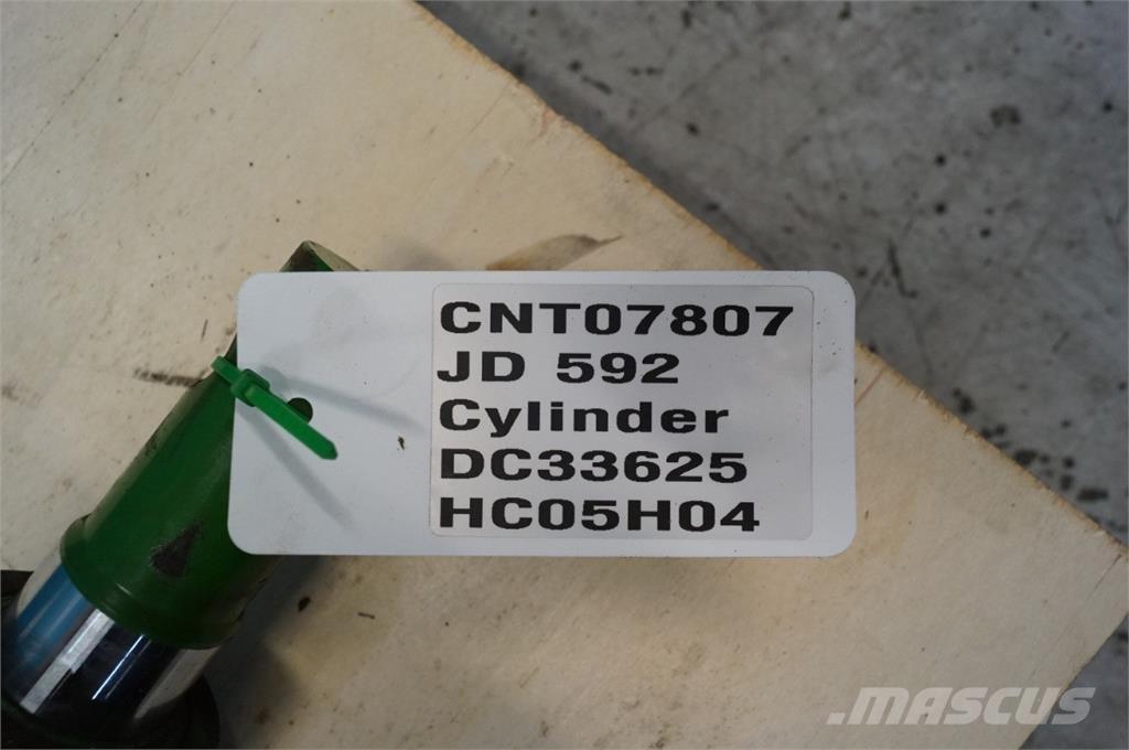 John Deere 592 Pinze per balle