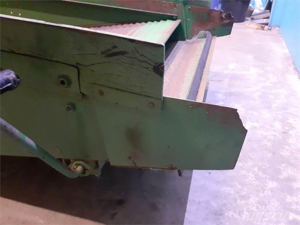 John Deere 955 Spargisabbia e spargisale