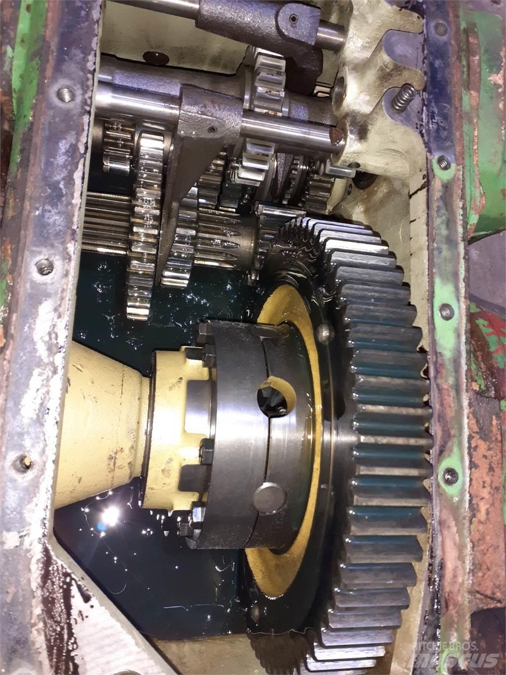 John Deere 975 Trasmissione