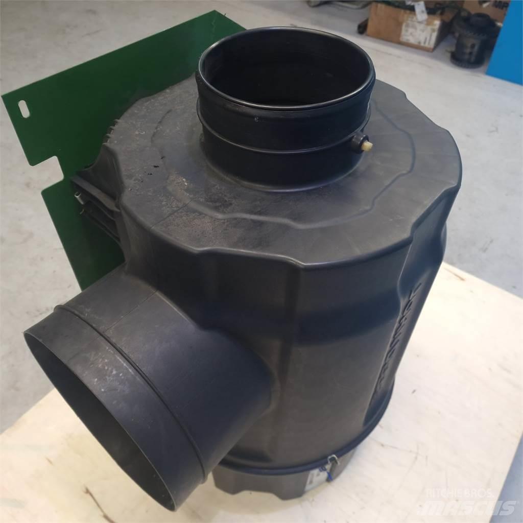 John Deere S670 Motori