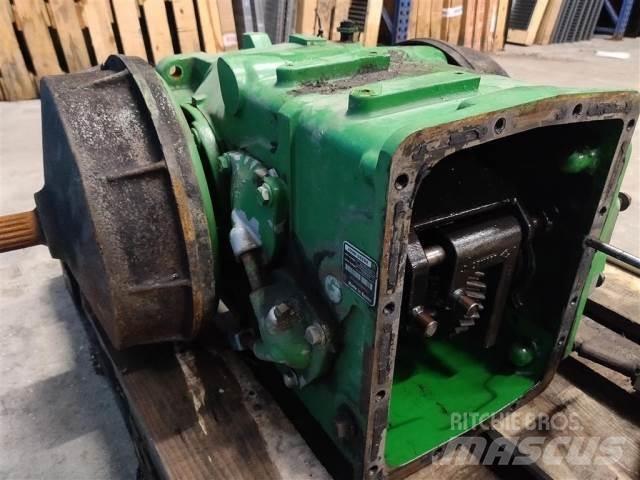 John Deere T670 Trasmissione