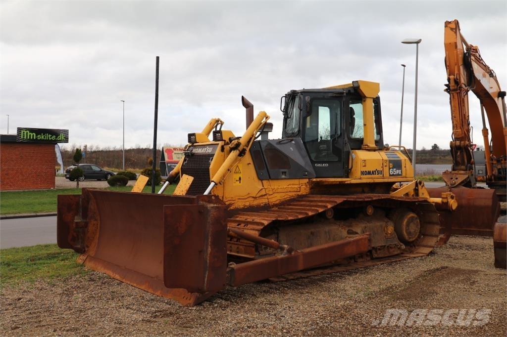 Komatsu D65PX-15 Dozer cingolati