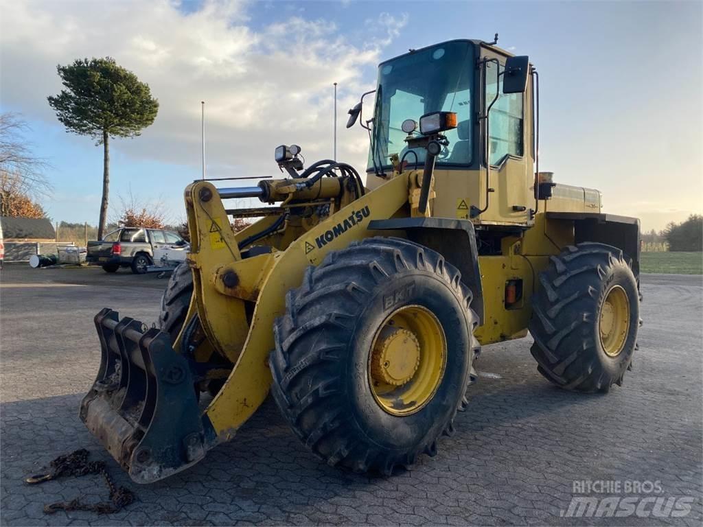 Komatsu WA270 Pale gommate