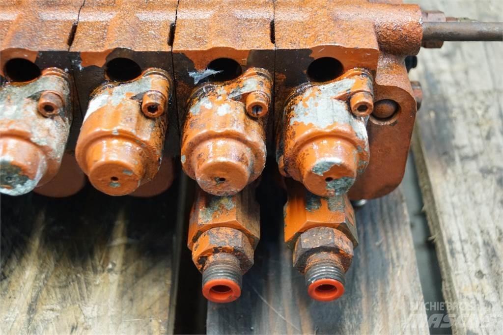 Laverda 3650 Componenti idrauliche