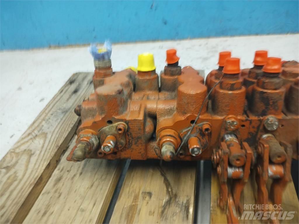 Laverda 3790 Componenti idrauliche