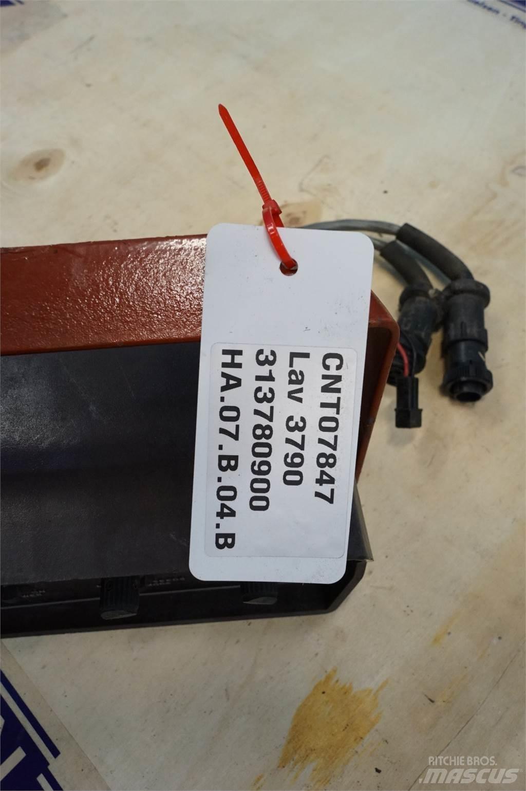 Laverda 3790 Componenti elettroniche
