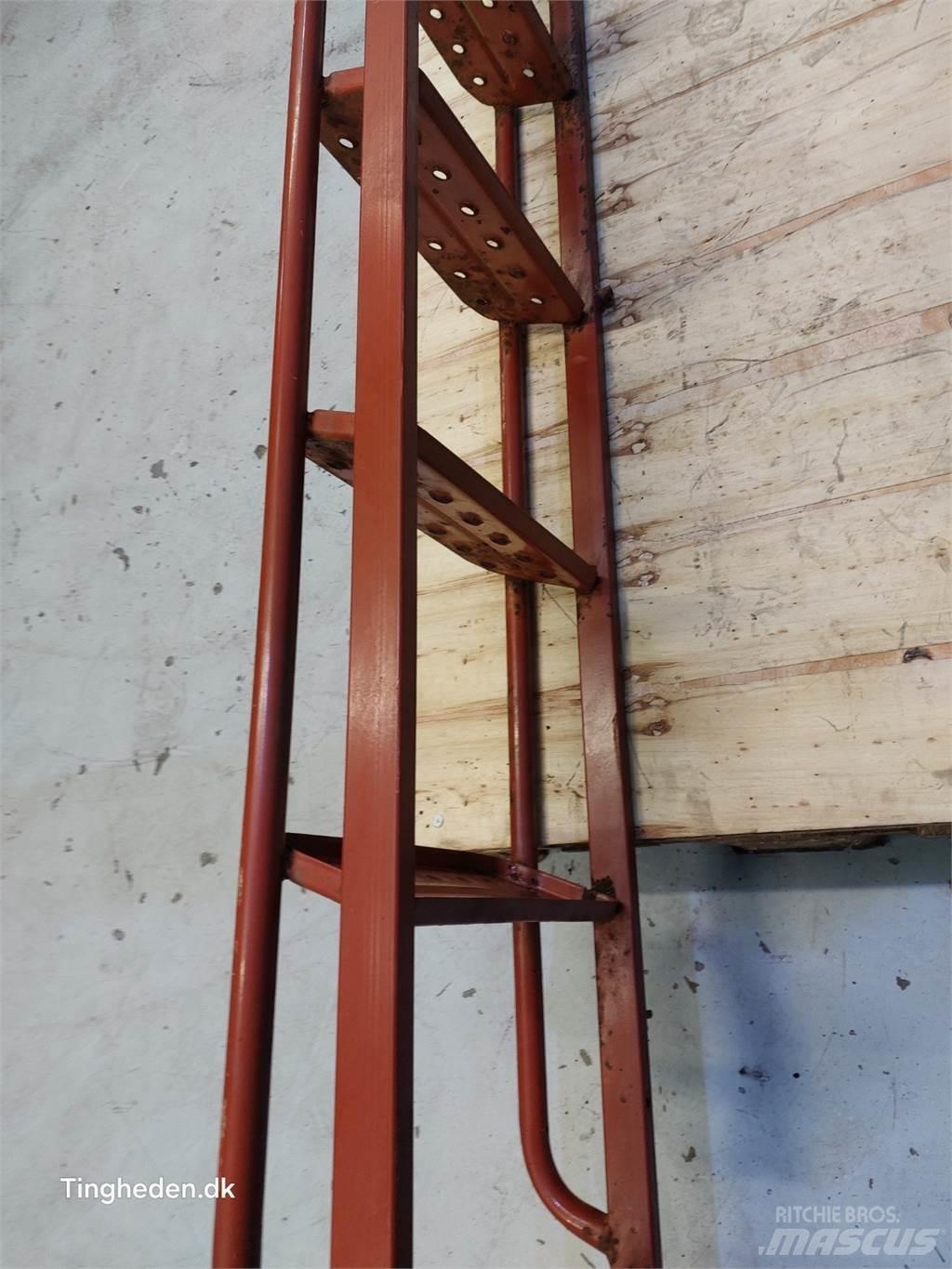 Laverda 627 Cabine e interni