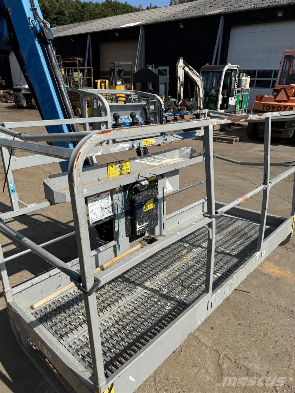 Manitou 280TJ Piattaforme a braccio articolato