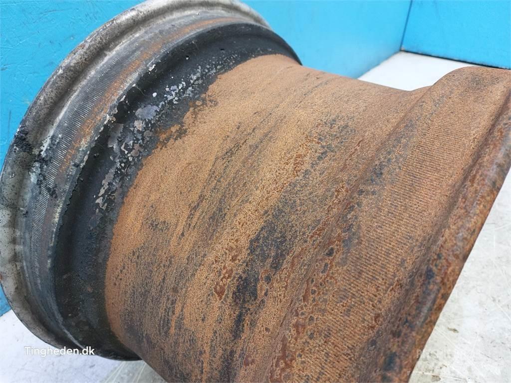 Merlo 24 DW16L24 Pneumatici, ruote e cerchioni