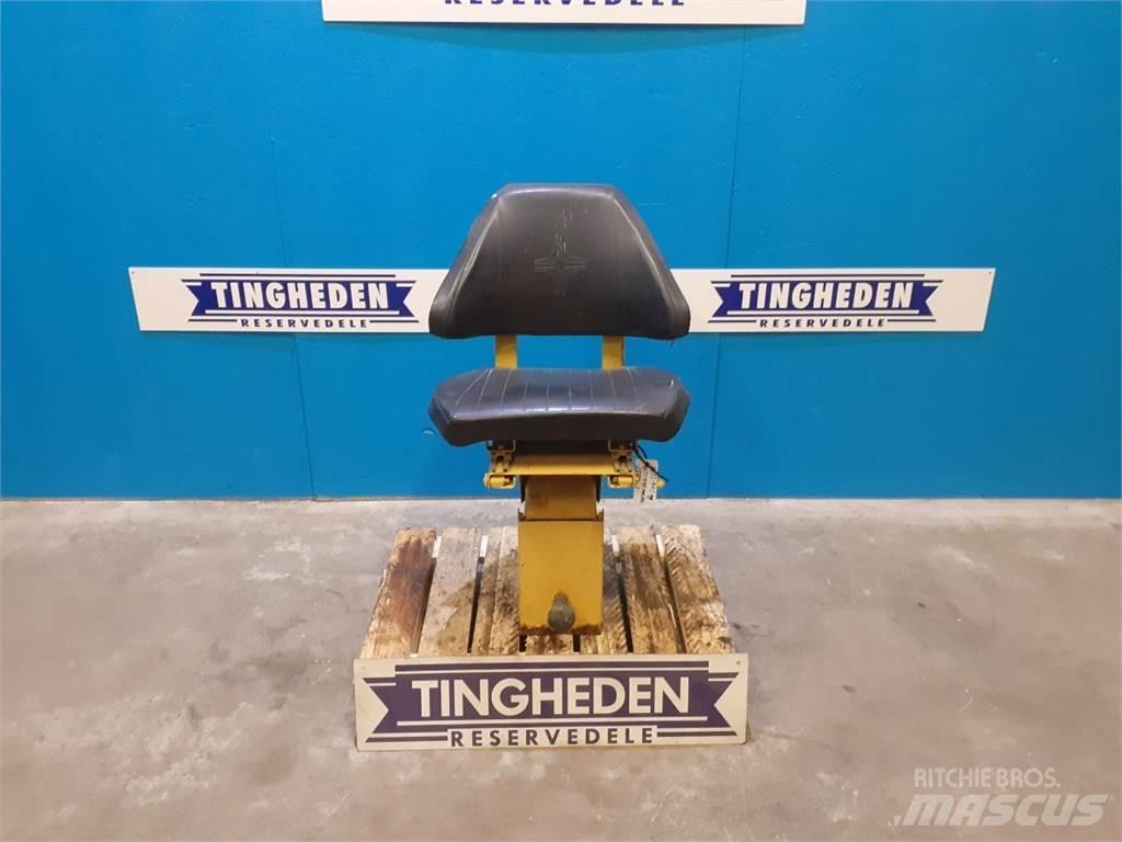 New Holland 1540 Cabine e interni