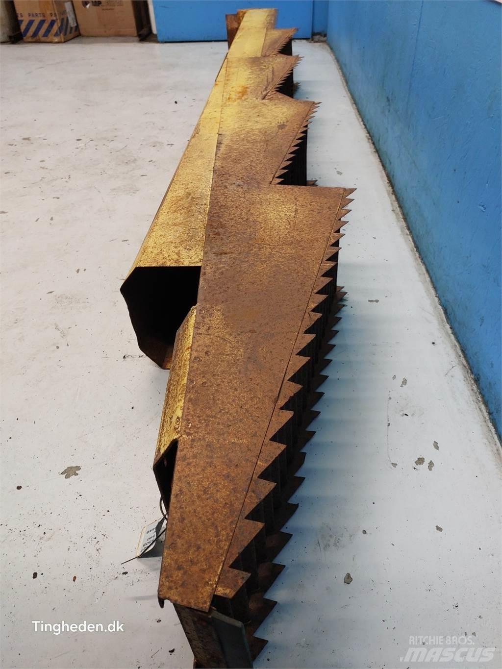 New Holland 1540 Accessori per mietitrebbiatrici