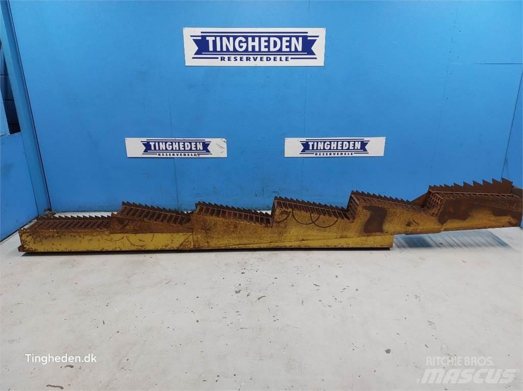 New Holland 1545 Accessori per mietitrebbiatrici