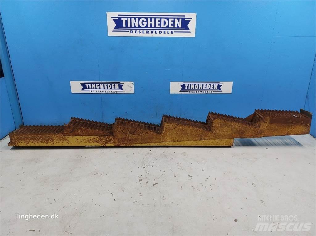 New Holland 1545 Accessori per mietitrebbiatrici