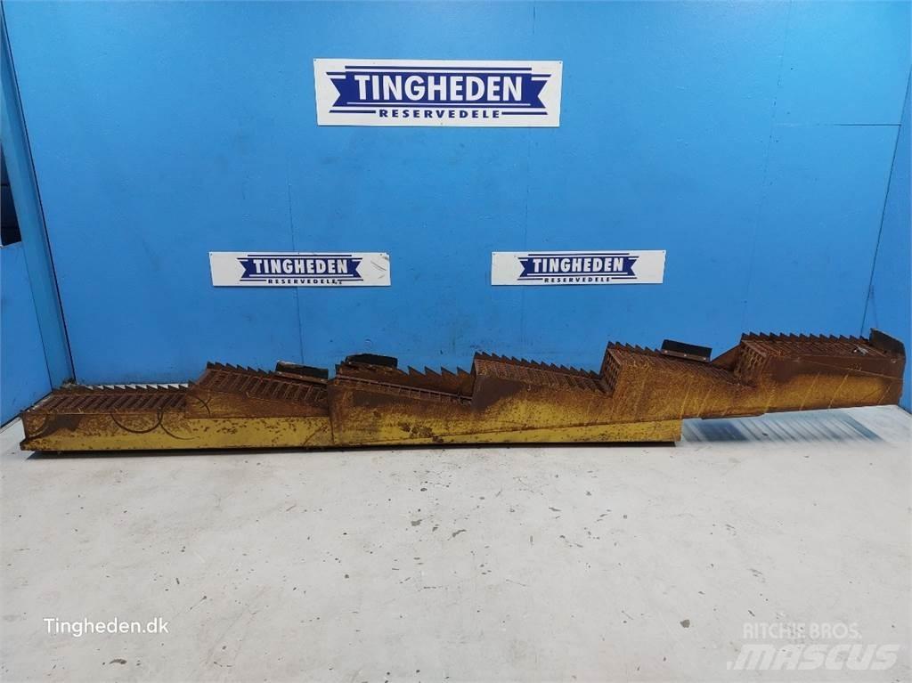 New Holland 1545 Accessori per mietitrebbiatrici