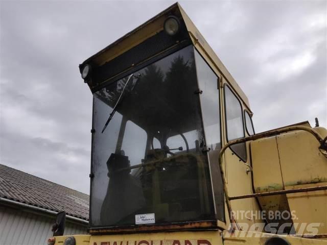 New Holland 1550 Cabine e interni