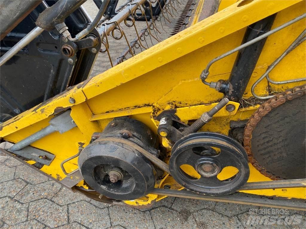 New Holland 24 Accessori per mietitrebbiatrici