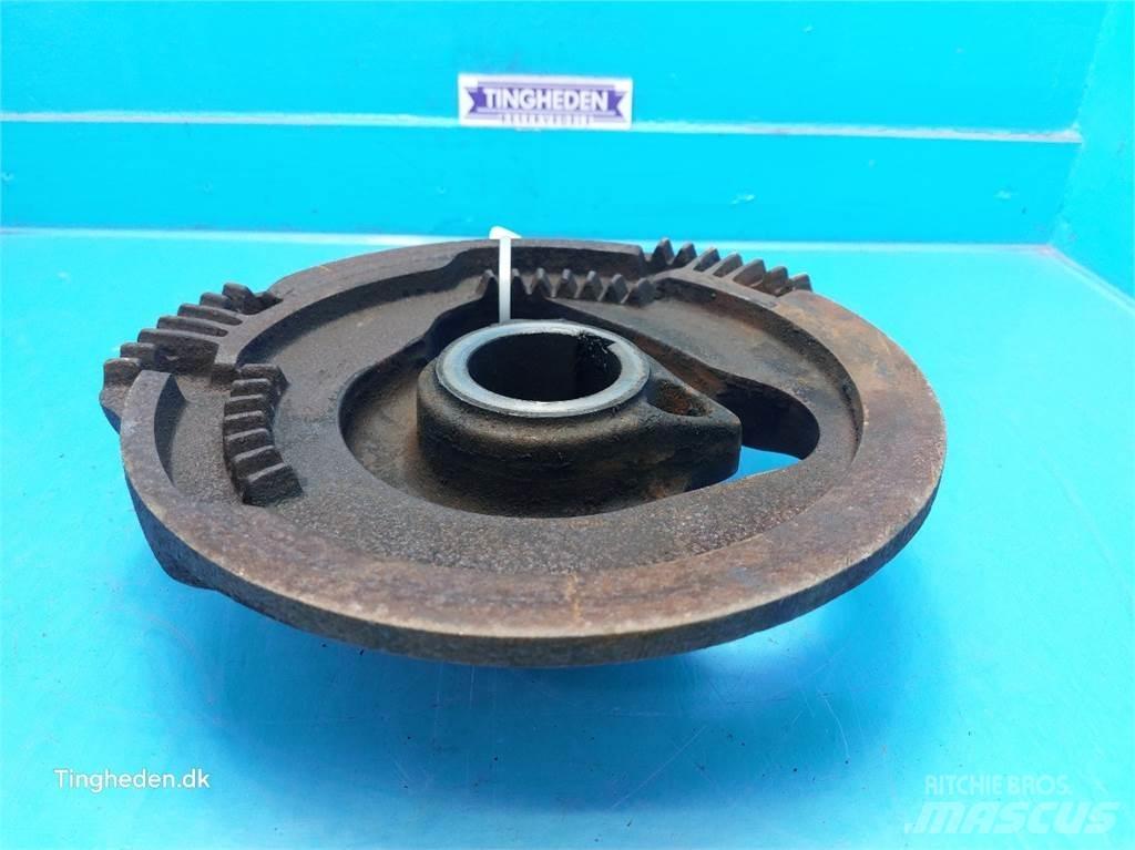 New Holland 4860 Altri macchinari per falciare e trinciare