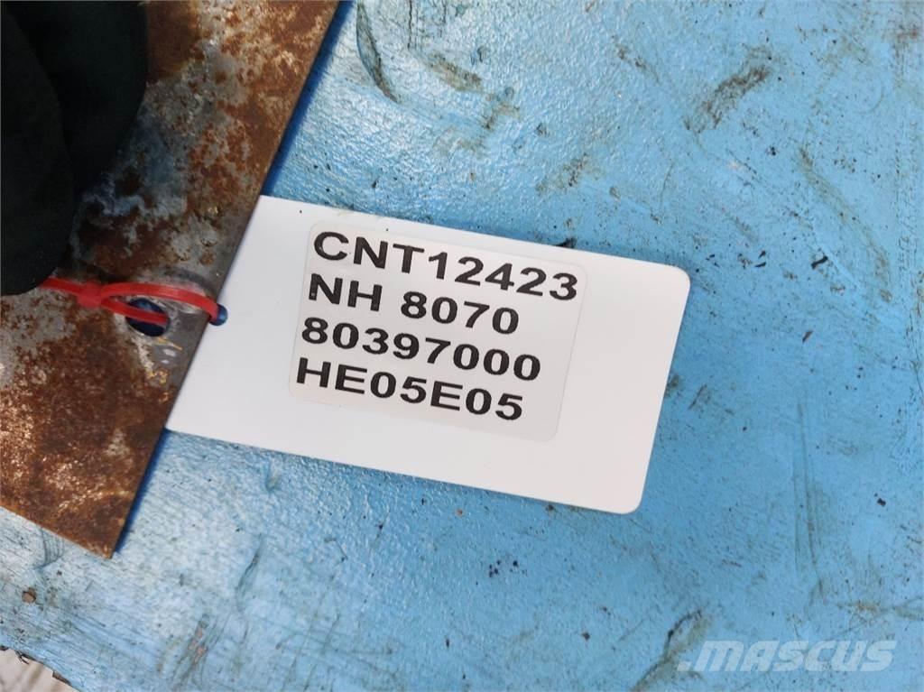 New Holland 8070 Accessori per mietitrebbiatrici