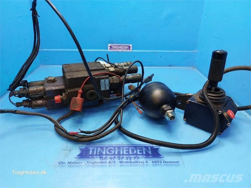 New Holland 8160 Accessori per pale frontali