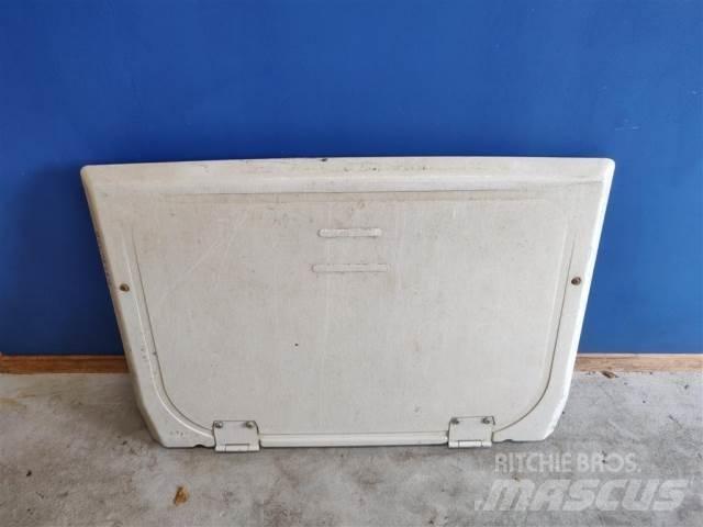 New Holland 8340 Cabine e interni