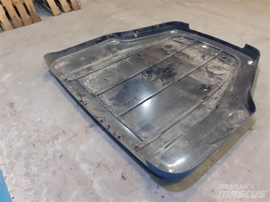 New Holland 8770 Cabine e interni