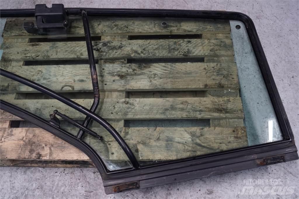 New Holland 8770 Cabine e interni