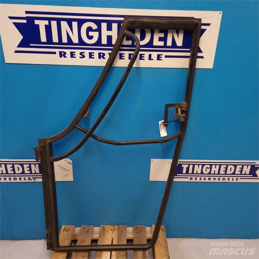 New Holland 8770 Cabine e interni