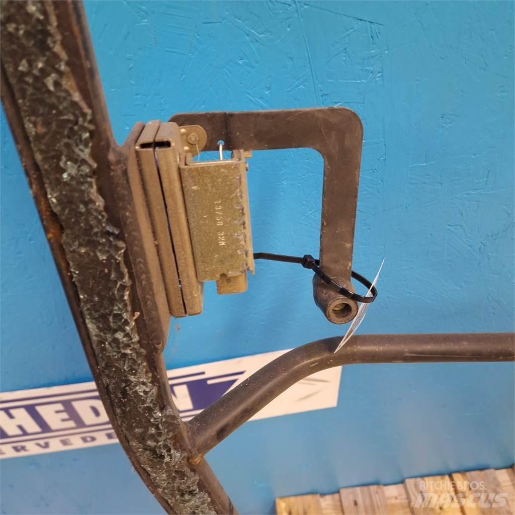 New Holland 8770 Cabine e interni