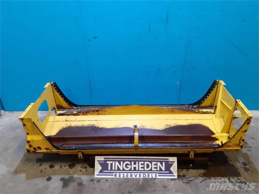 New Holland TF78 Spargisabbia e spargisale