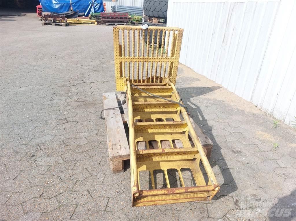 New Holland TF78 Cabine e interni