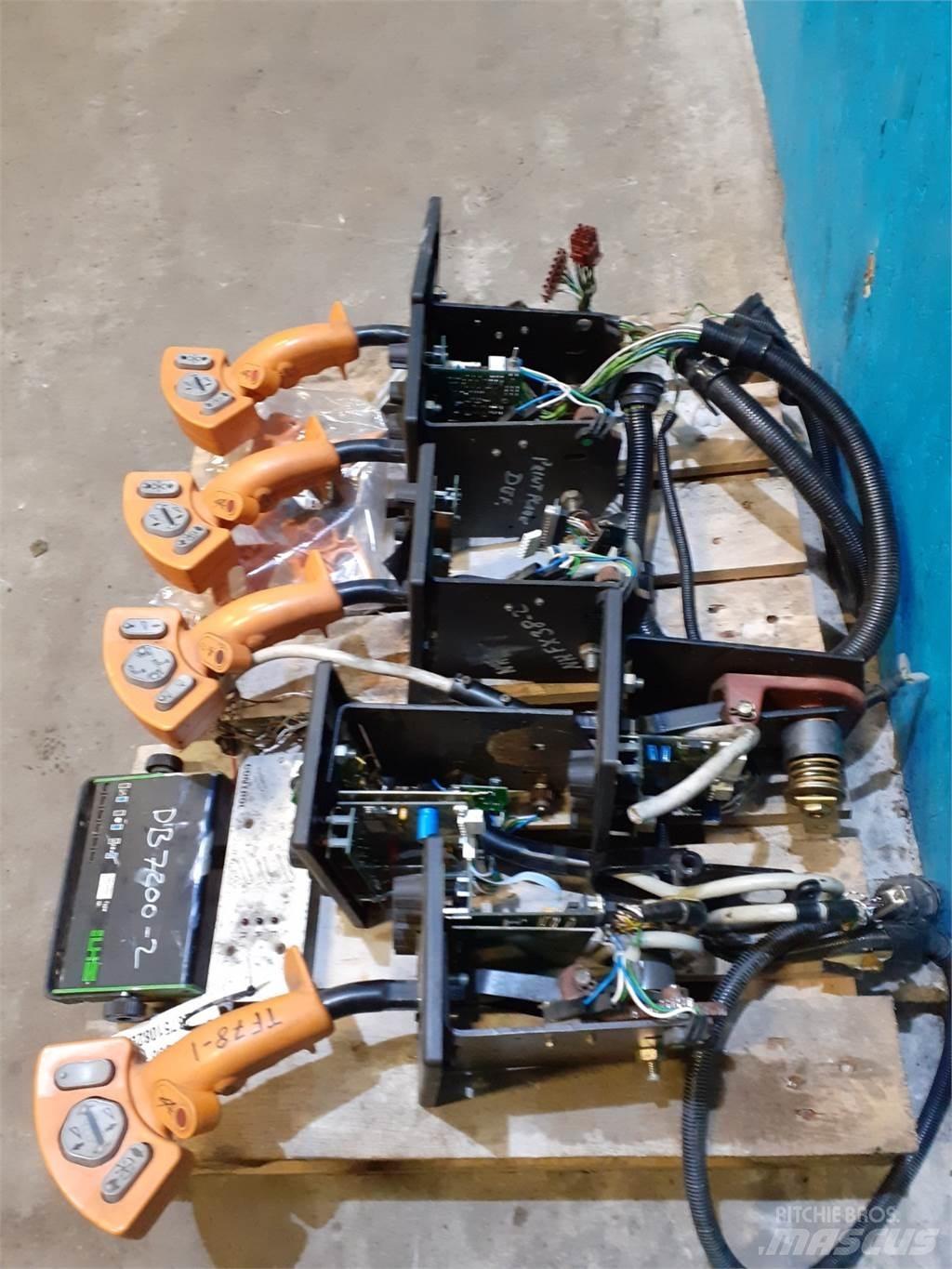 New Holland TX68 Componenti elettroniche