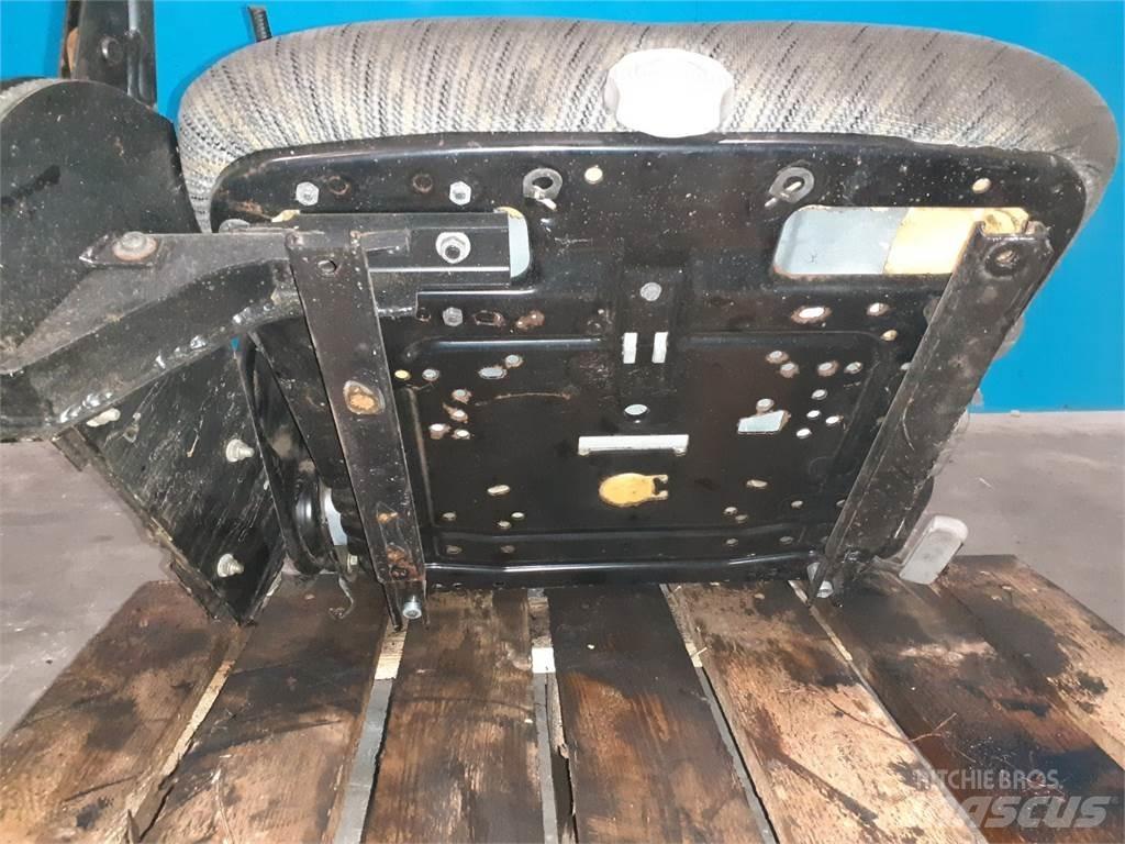 New Holland TX68 Cabine e interni
