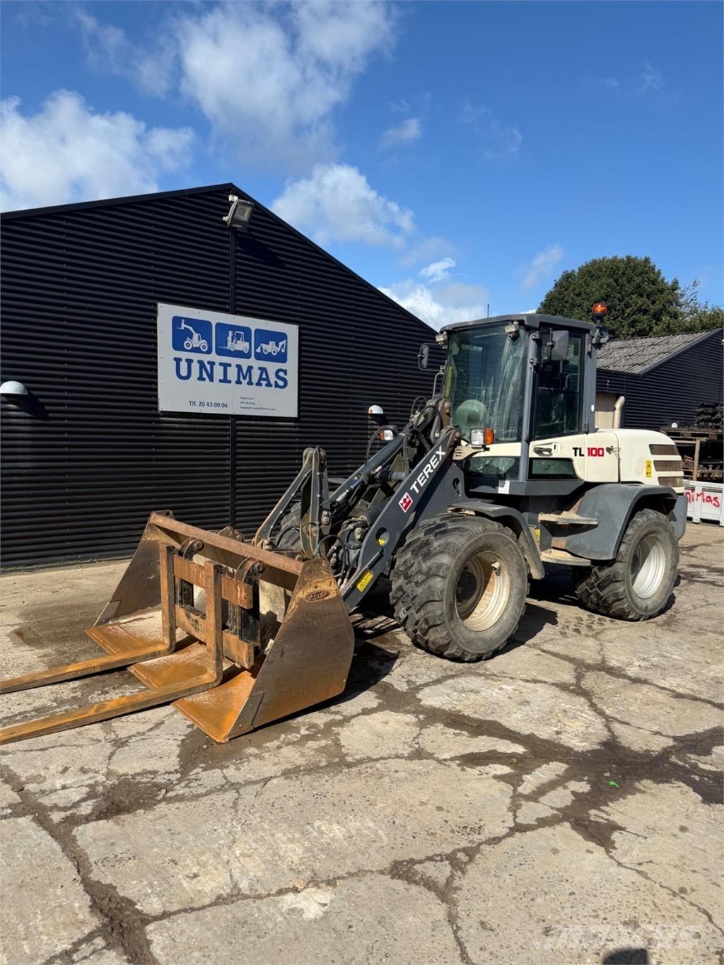 Terex TL100 Pale gommate