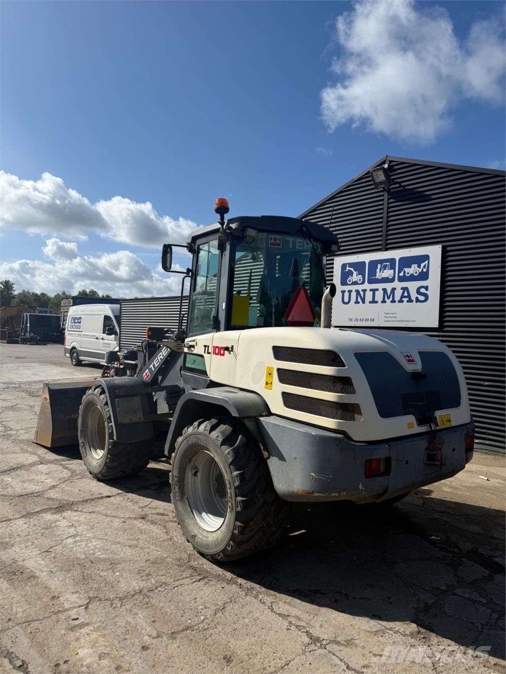 Terex TL100 Pale gommate