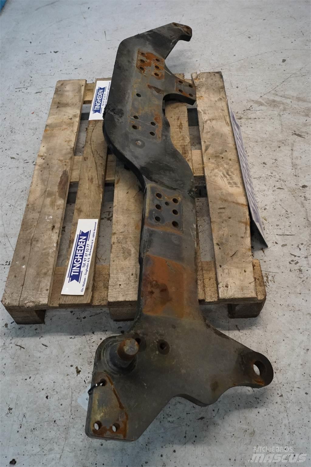 Valtra T213 Accessori per pale frontali