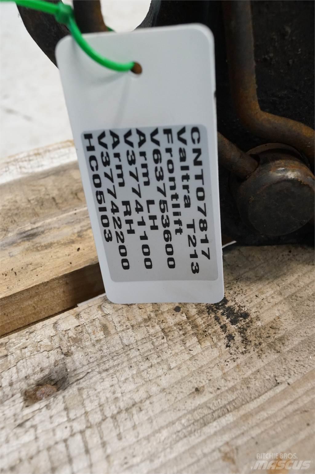 Valtra T213 Accessori per pale frontali