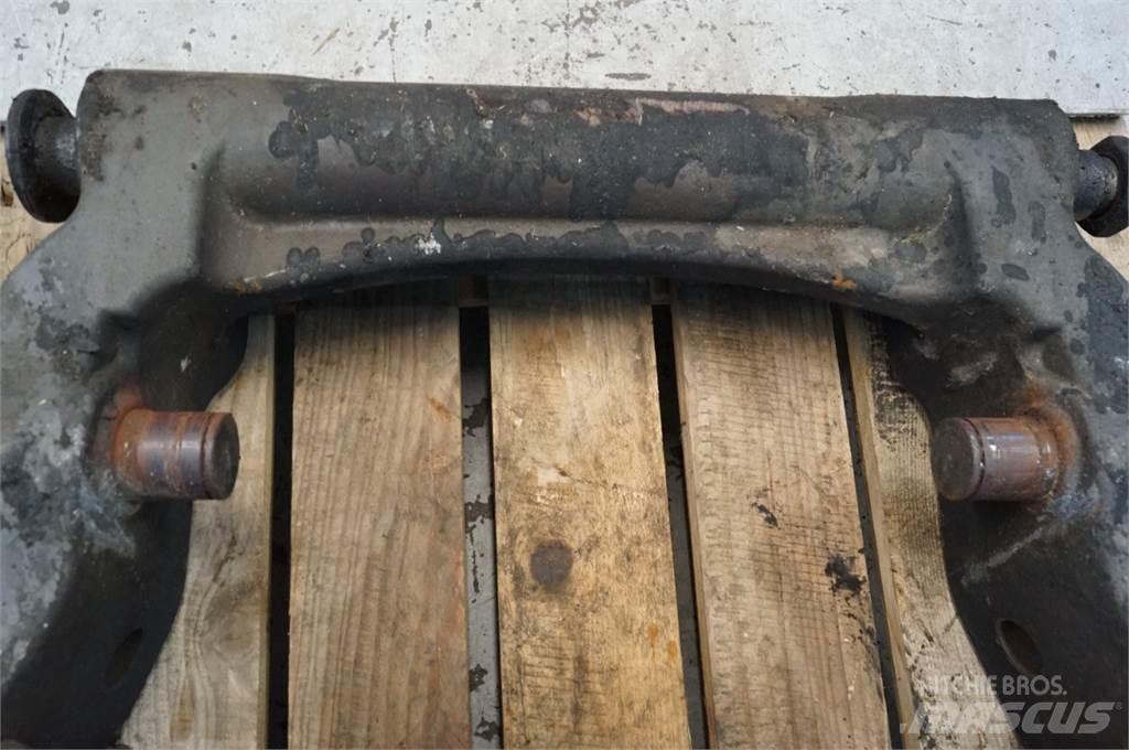Valtra T213 Accessori per pale frontali