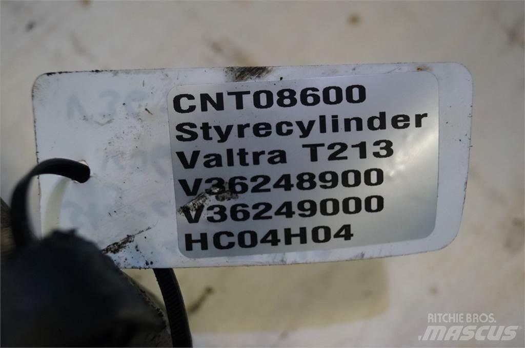 Valtra T213 Componenti idrauliche