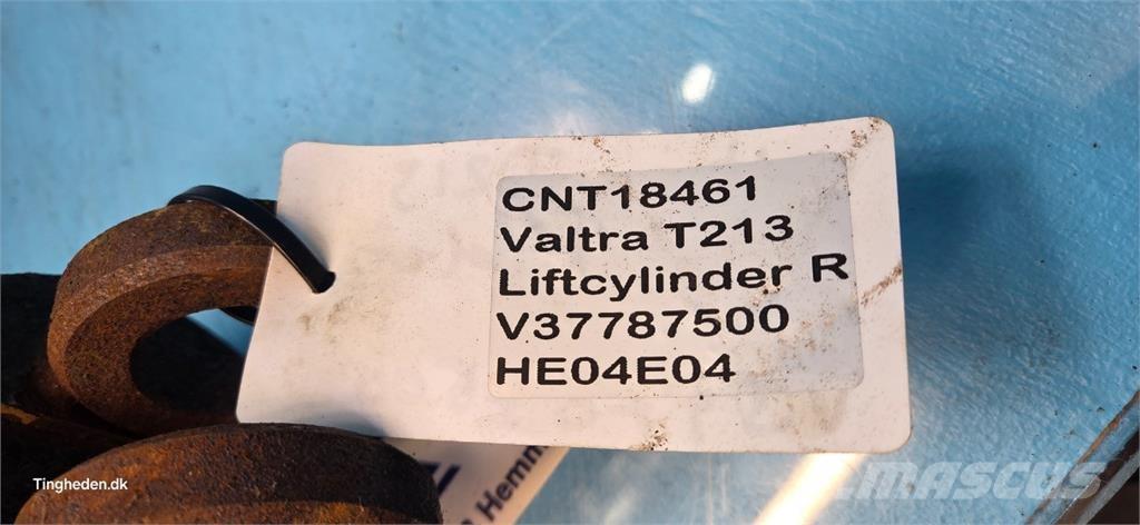 Valtra T213 Componenti idrauliche