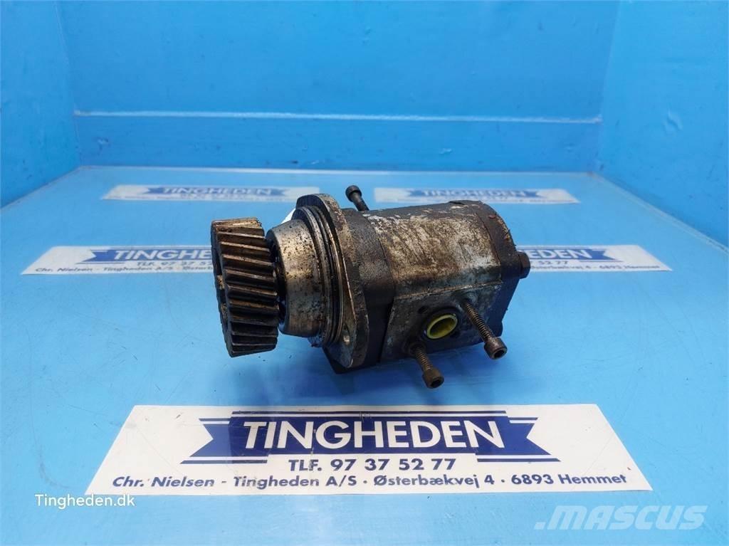 Volvo 650 Componenti idrauliche