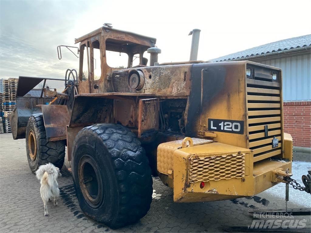 Volvo L120 Pale gommate