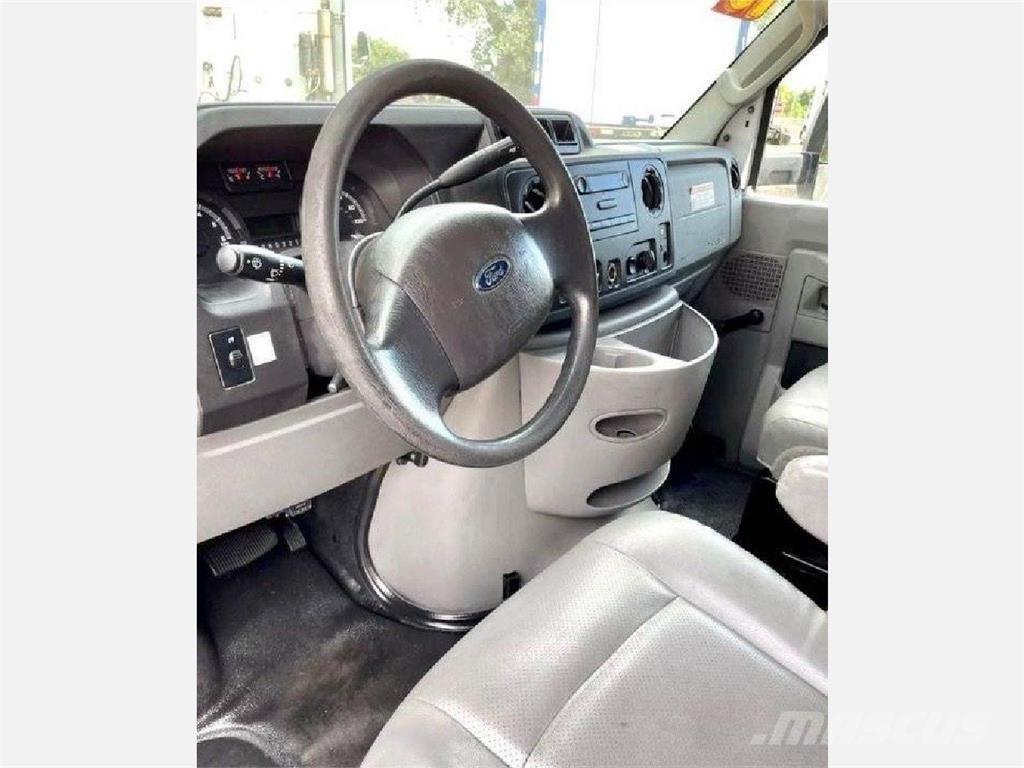 Ford E-350 Camion cassonati