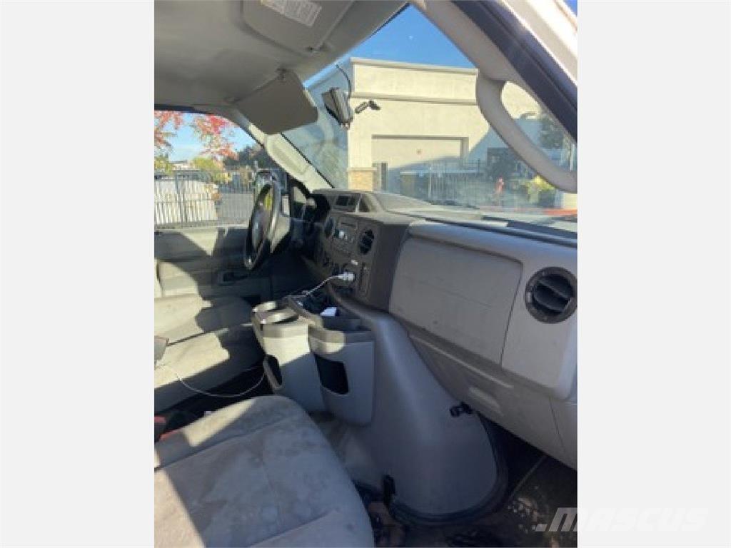 Ford E350 Camion cassonati