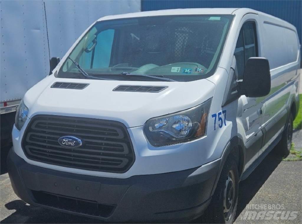 Ford Transit 150 Furgone chiuso