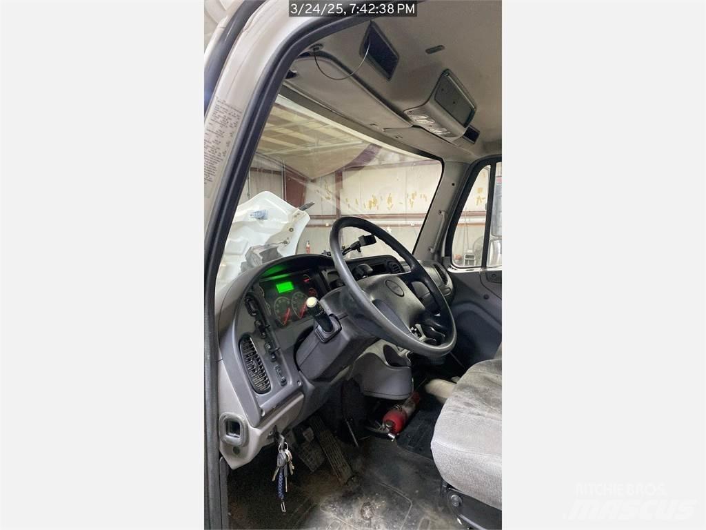Freightliner M2 Camion a temperatura controllata