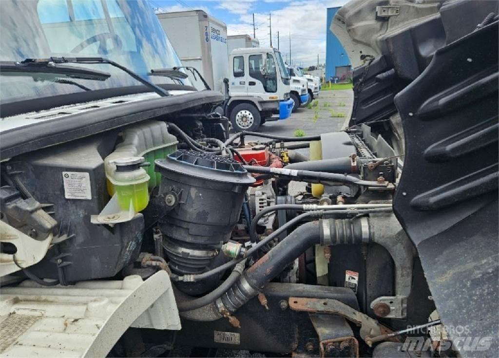 Freightliner M2 Camion cassonati