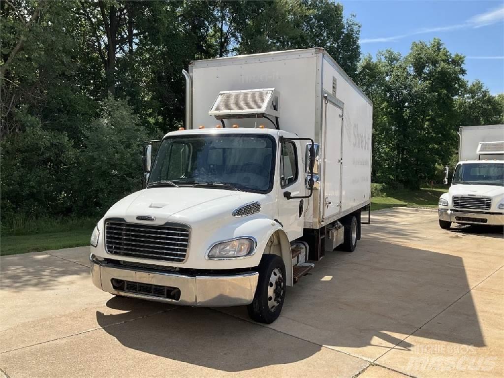 Freightliner M2-106 Camion cassonati