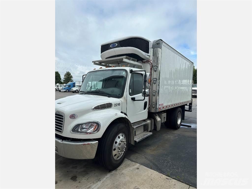 Freightliner M2 106 Camion a temperatura controllata