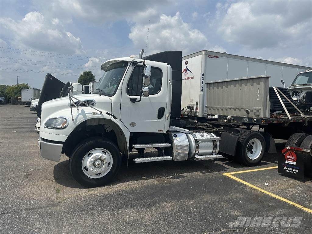 Freightliner M2 106 Motrici e Trattori Stradali