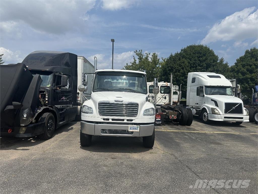 Freightliner M2 106 Motrici e Trattori Stradali